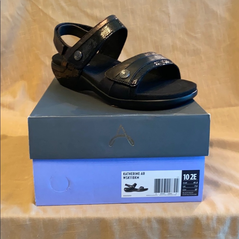 Aravon Katherine Sandal 10 2E Black